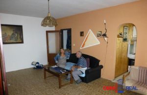 2-izbový byt, Podzáhradná ul., čiastočne zariadený, čiastočná rekonštrukcia, 9/1