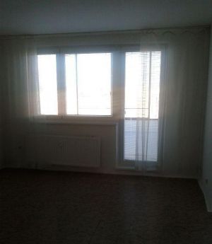 Ponúkame Vám na predaj 2 garsonku de luxe Bratislava-Petržalka, Jungmannova ul.