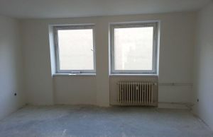 **INCLUSIVE ponúka** veľký zrekonštruovaný 2 izb. v úplnom centre s lodžiou a ba