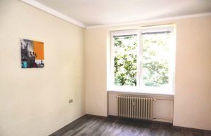 **INCLUSIVE ponúka** kompletne zrekonštruovaný 2 izb. byt vo výbornej lokalite,