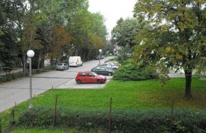 Ponúkame na predaj 2 izb. byt na Mokrohájskej ceste v tichom prostredí pri lese.