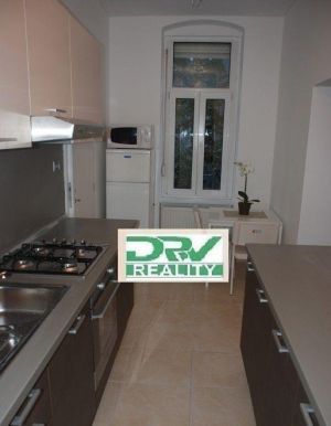 D.R.W./ SUPER PONUKA!!..2 IZBOVÝ BYT..KOMPL. REKONŠTRUKCIA..540 EUR VRÁTANE ENER