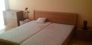 ARTHUR - Na prenájom veľký 2,5-izbový byt v centre mesta,