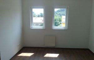 PBN2114 Prenájom 2 izb. bytu Lánska, PB - 330 €/mesiac s energiami