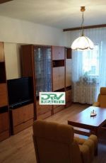 Re: D.R.W./ PRIESTRANNÝ BYT V CENTRE!! .. LOGGIA .. ZARIADENÝ .. 600,- EUR VRÁTA