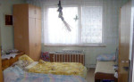 Na predaj je 2-izbový veľkometrážny byt s balkónom v Priekope – fotka 3